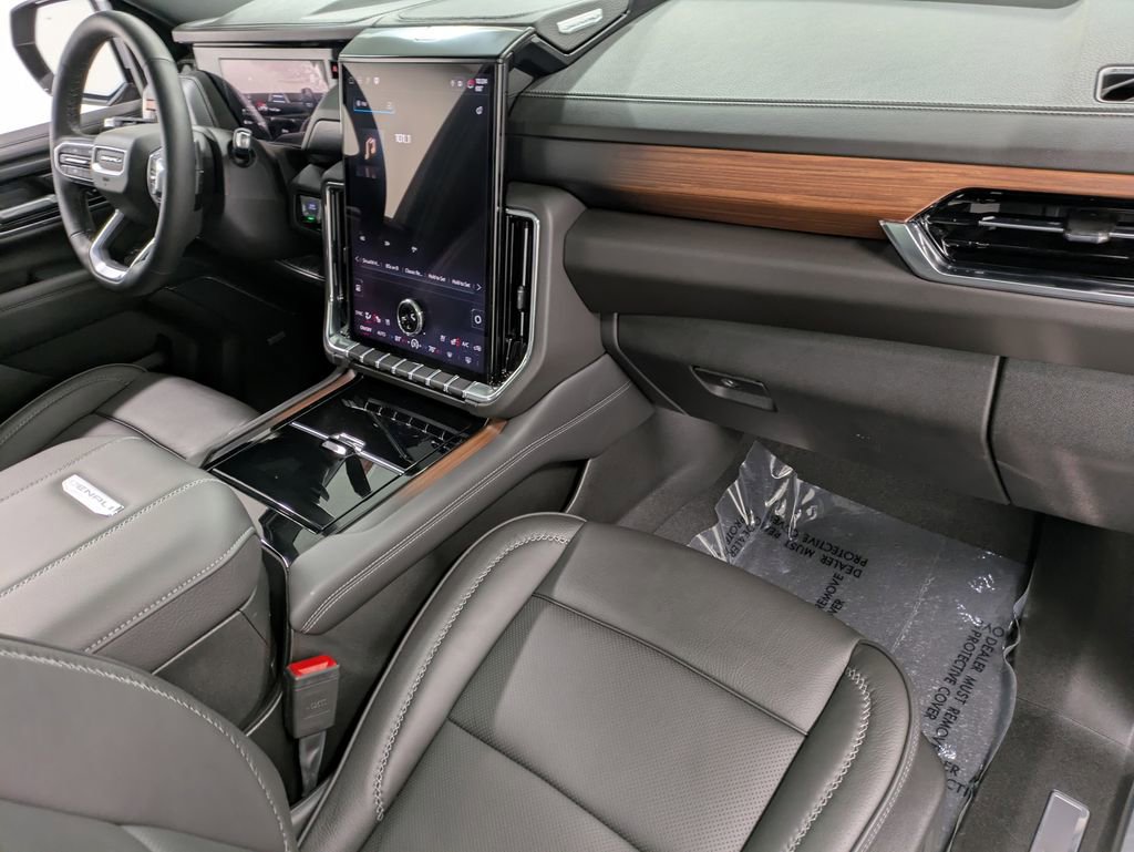 Used 2026 GMC Yukon Denali w/ Sun & Power Step Package AWD/4WD image 30