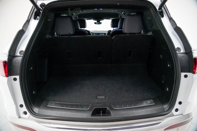 Used 2024 Buick Enclave Premium image 13