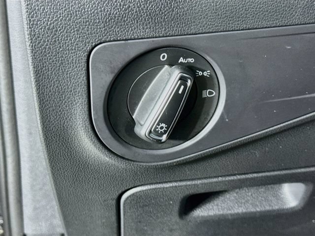 Used 2024 Volkswagen Tiguan SE FWD image 10
