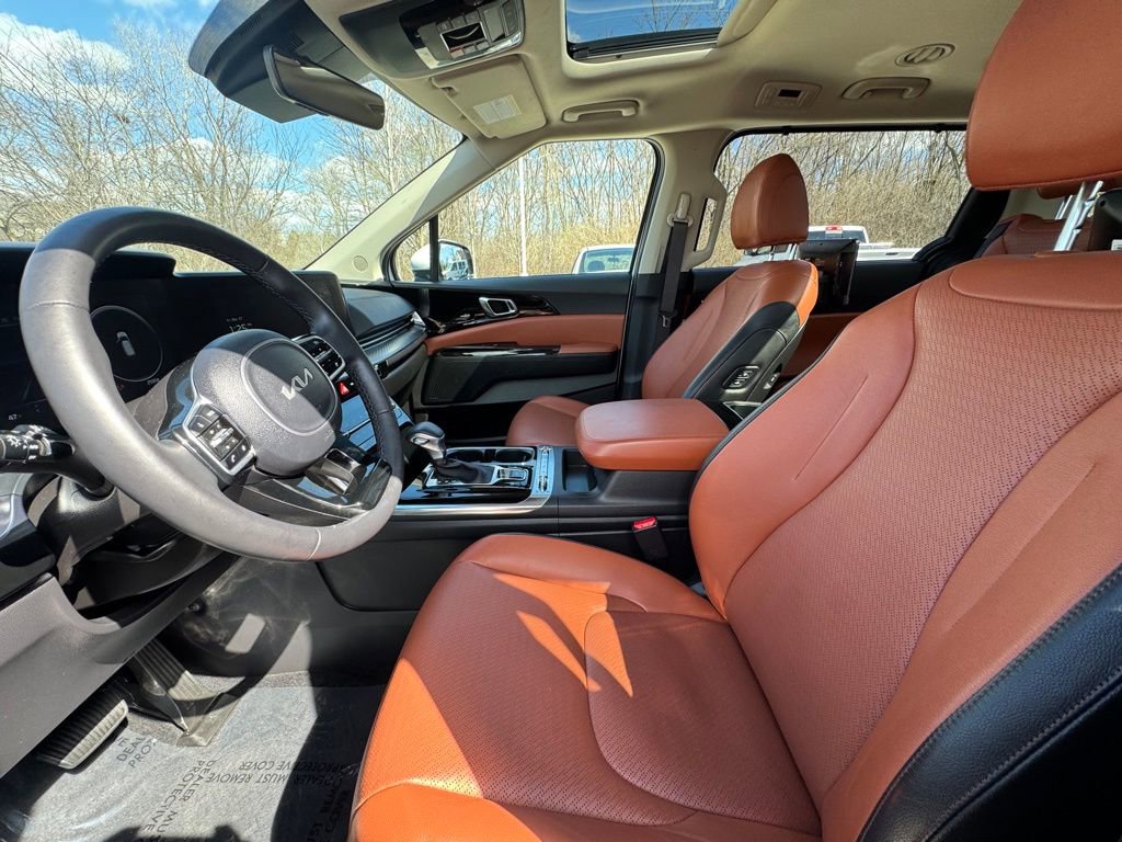 Used 2024 Kia Carnival SX Prestige image 20