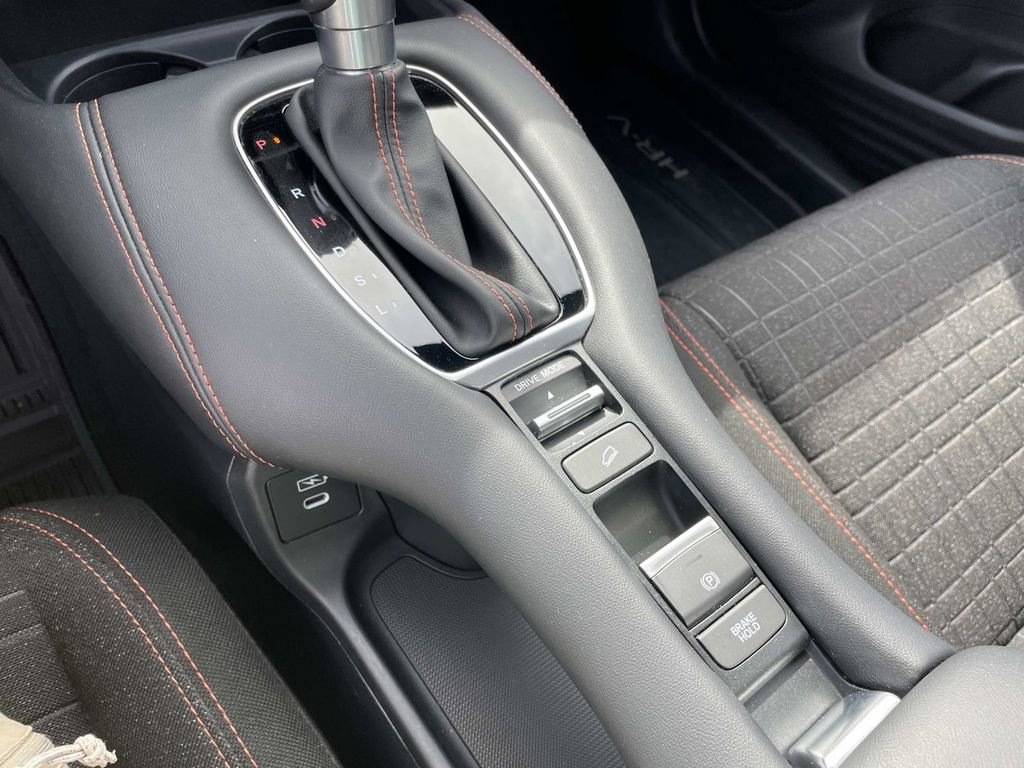 Used 2025 Honda HR-V Sport image 20