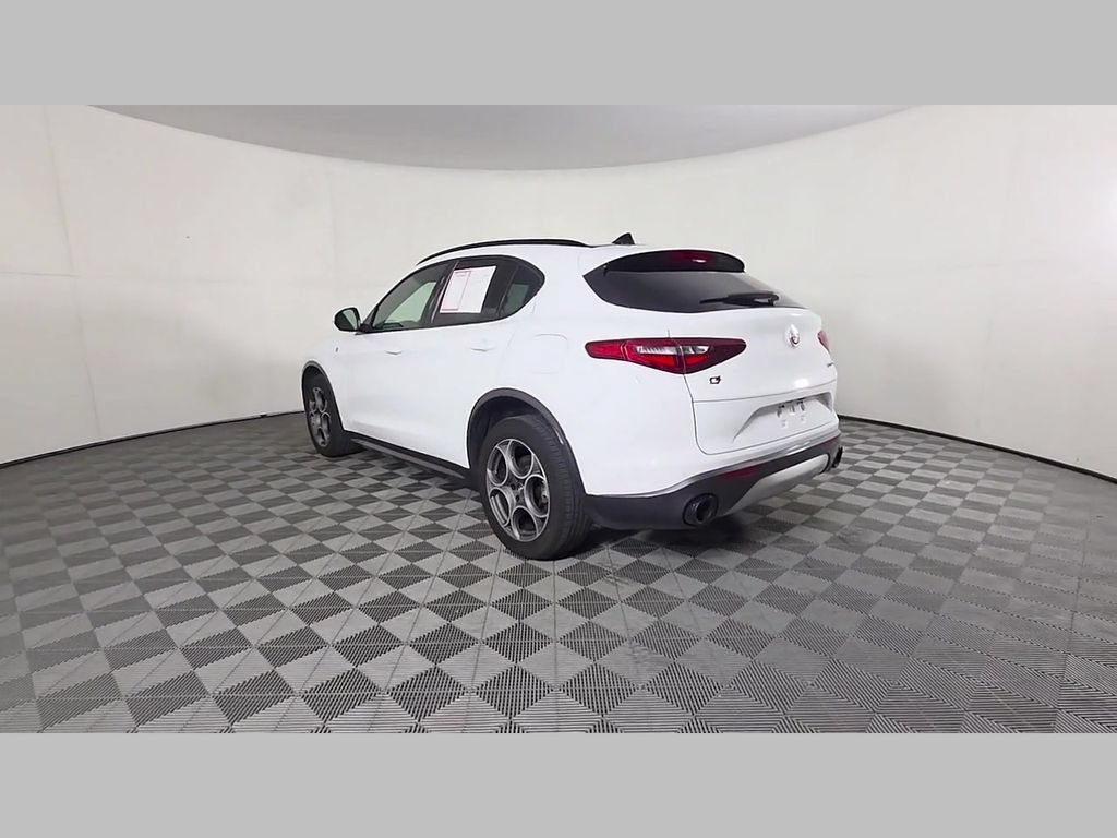 Used 2023 Alfa Romeo Stelvio Ti AWD/4WD image 45
