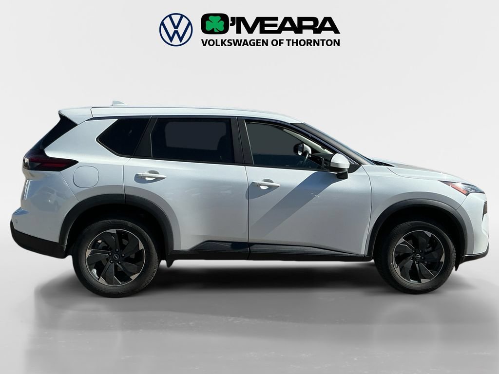 Used 2024 Nissan Rogue SV AWD/4WD image 6