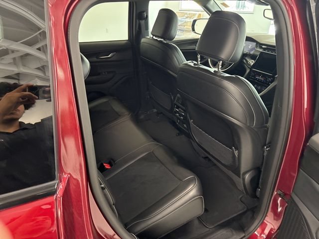 Used 2023 Jeep Grand Cherokee Altitude AWD/4WD image 26
