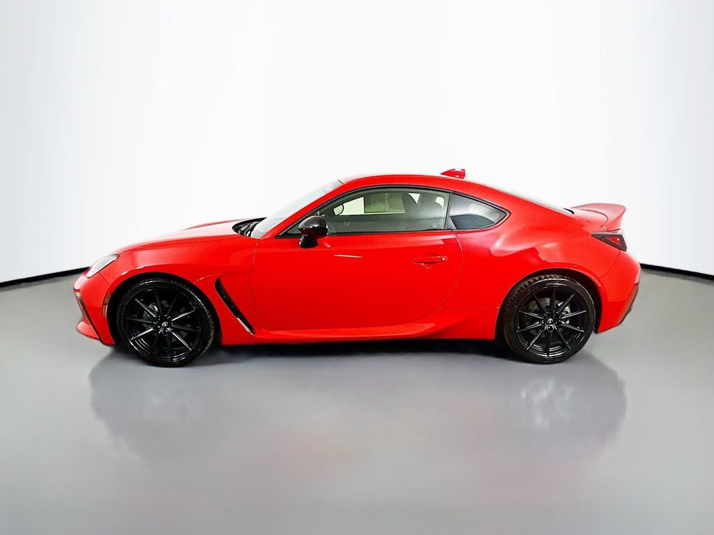 Used 2025 Toyota GR86 Premium RWD image 5