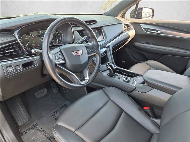 Used 2025 Cadillac XT6 Luxury FWD image 13