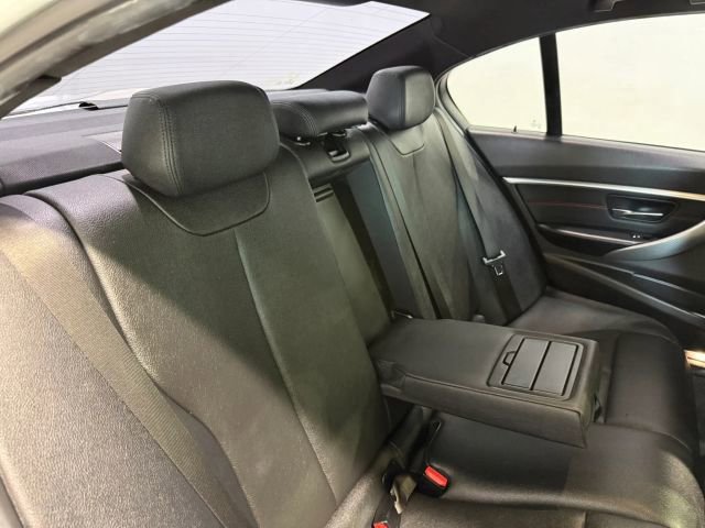Used 2018 BMW 330i Sedan w/ Shadow Sport Edition RWD image 29