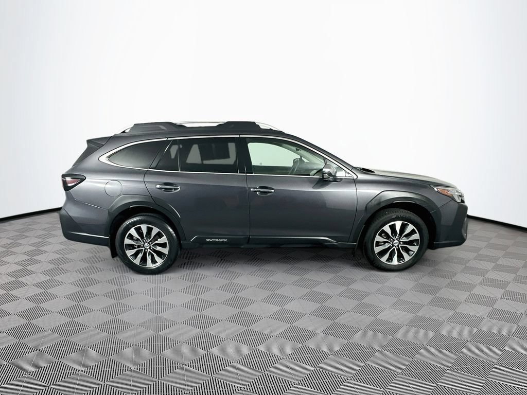 Used 2024 Subaru Outback Touring AWD/4WD image 11