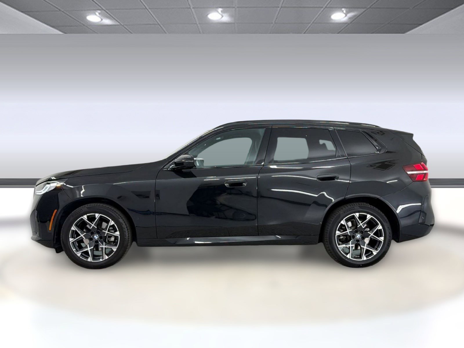 Used 2025 BMW X3 xDrive30i w/ Premium Package image 2