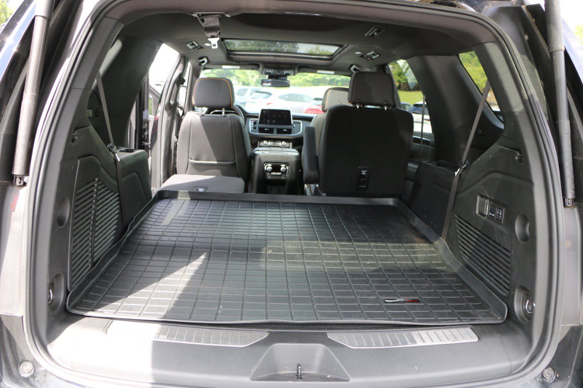 Used 2024 GMC Yukon AT4 w/ Technology Package AWD/4WD image 37