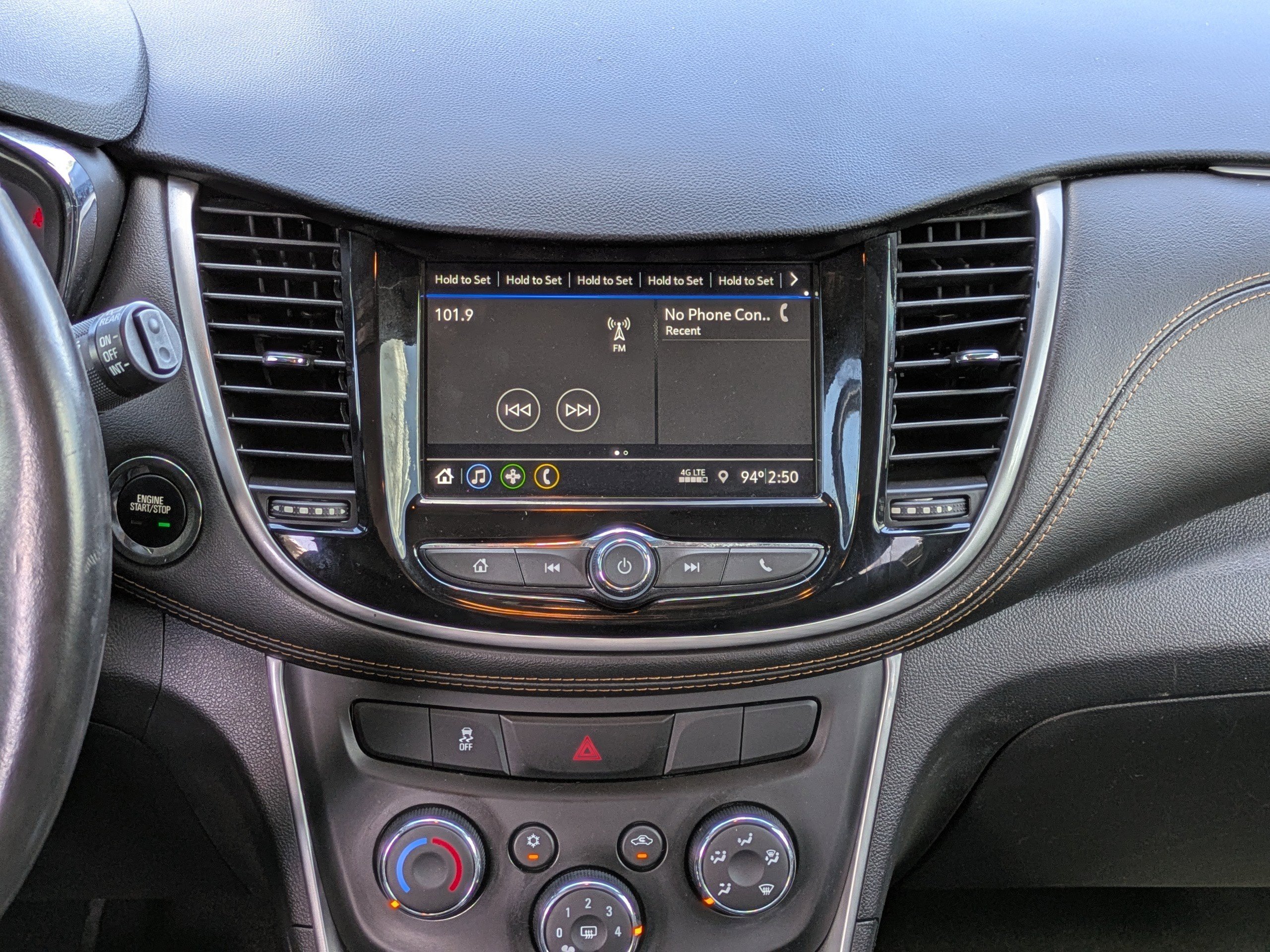 Used 2019 Chevrolet Trax LT w/ LT Convenience Package image 16