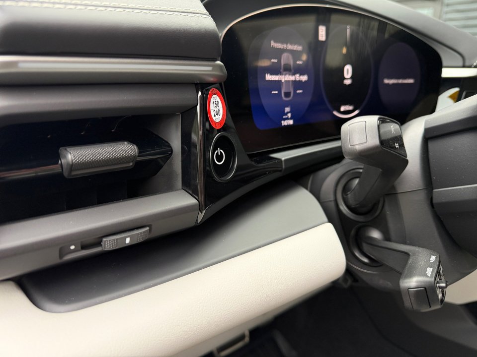 New 2025 Porsche Macan 4S Electric image 23