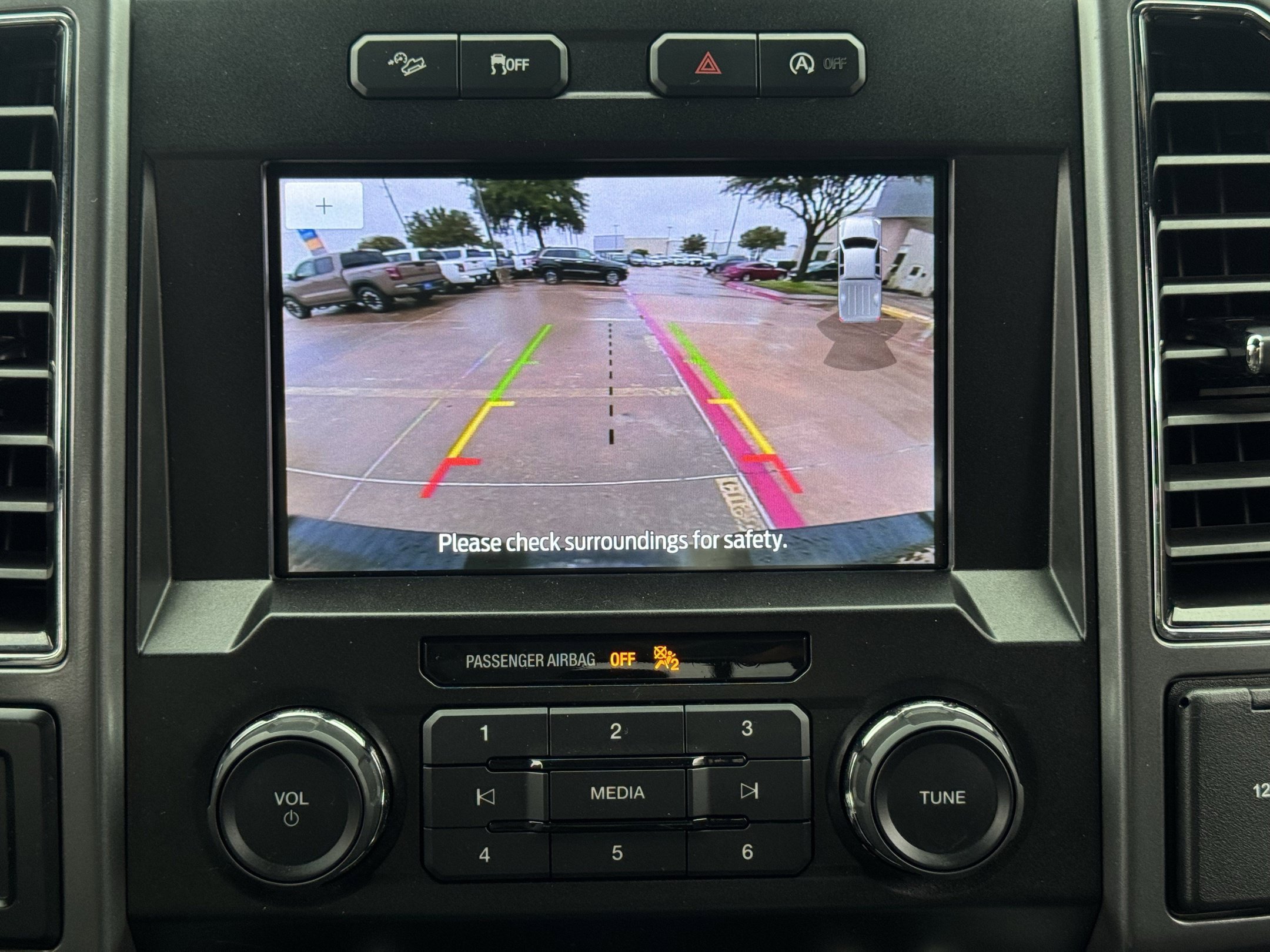 Used 2019 Ford F150 XLT w/ Equipment Group 302A Luxury AWD/4WD image 19