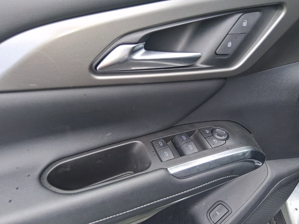 Used 2024 Chevrolet Traverse LS w/ Midnight/Sport Edition FWD image 12