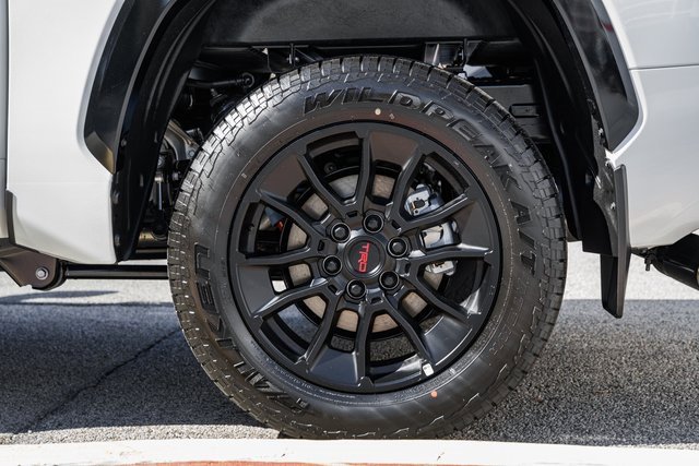 New 2026 Toyota Tundra Platinum w/ TRD Off-Road Package image 18