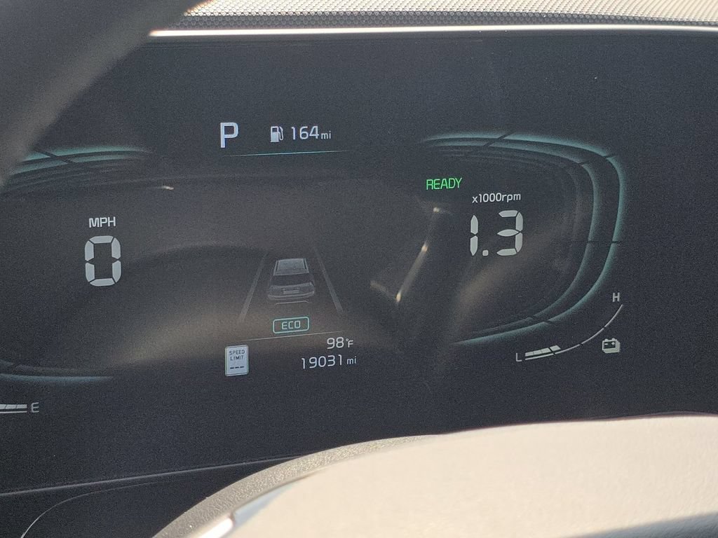 Used 2023 Kia Niro EX FWD image 27