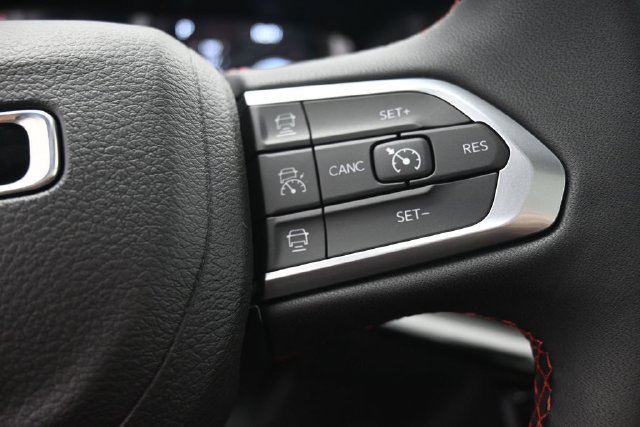 New 2026 Jeep Compass Trailhawk w/ Sun, Sound & Navigation Group AWD/4WD image 18