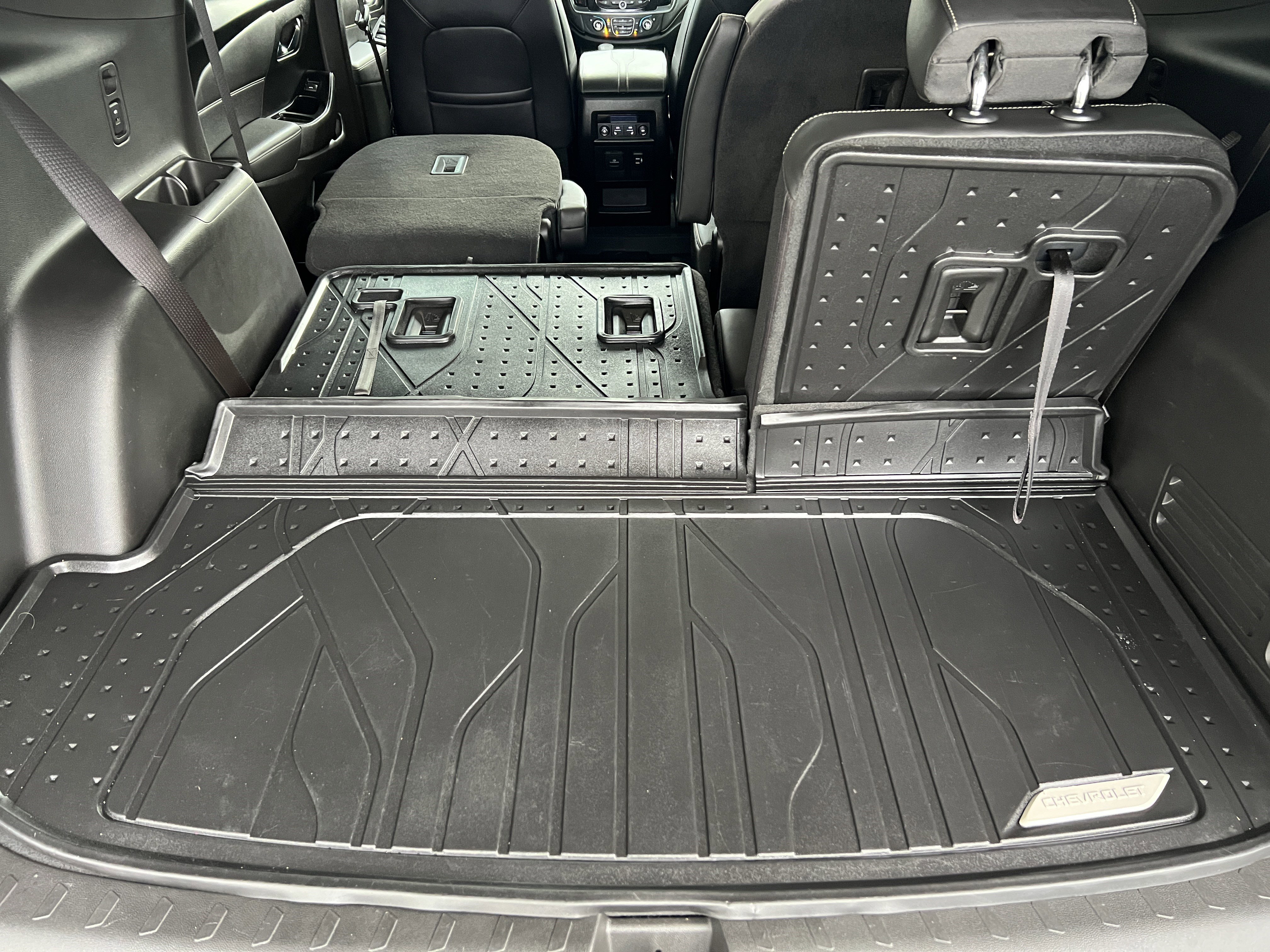 Used 2024 Chevrolet Traverse Premier w/ Redline Edition AWD/4WD image 21