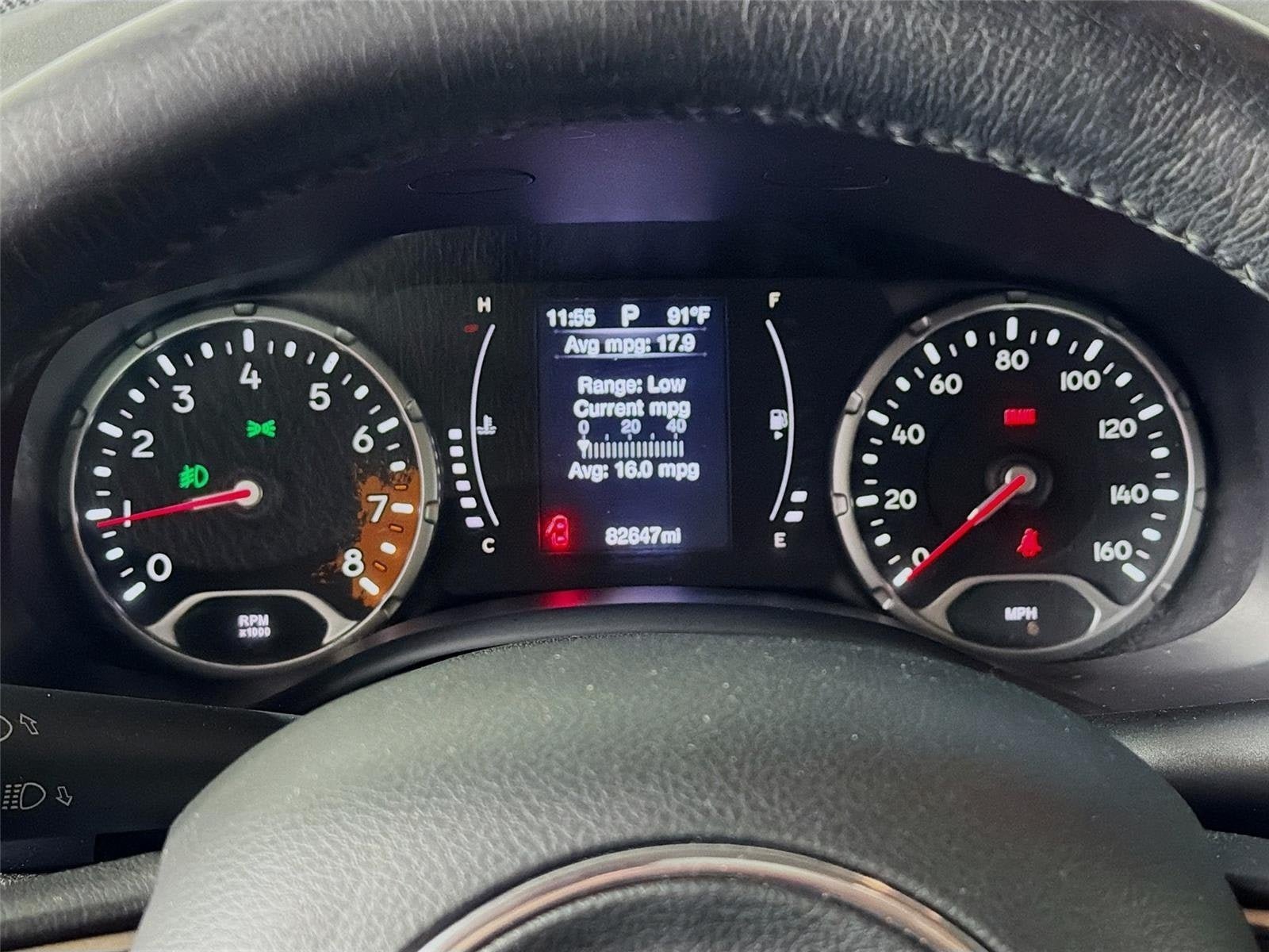 Used 2015 Jeep Renegade Latitude FWD image 13