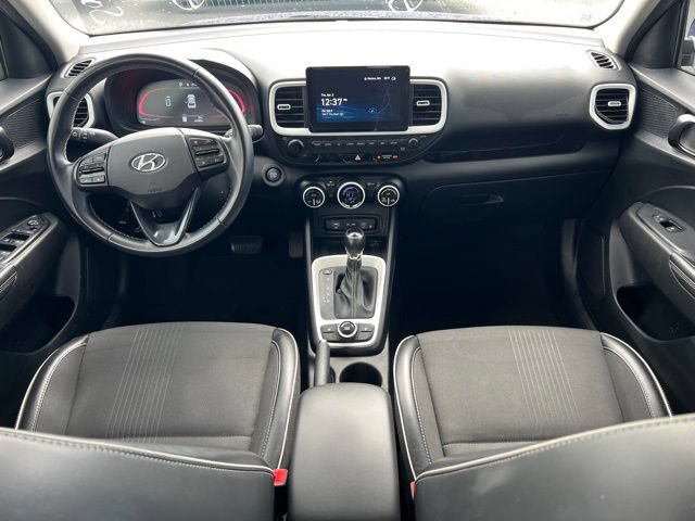 Used 2023 Hyundai Venue Limited w/ Cargo Package FWD image 10