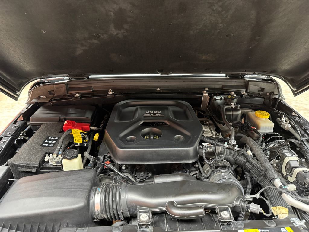 Used 2021 Jeep Wrangler Unlimited Sahara image 27