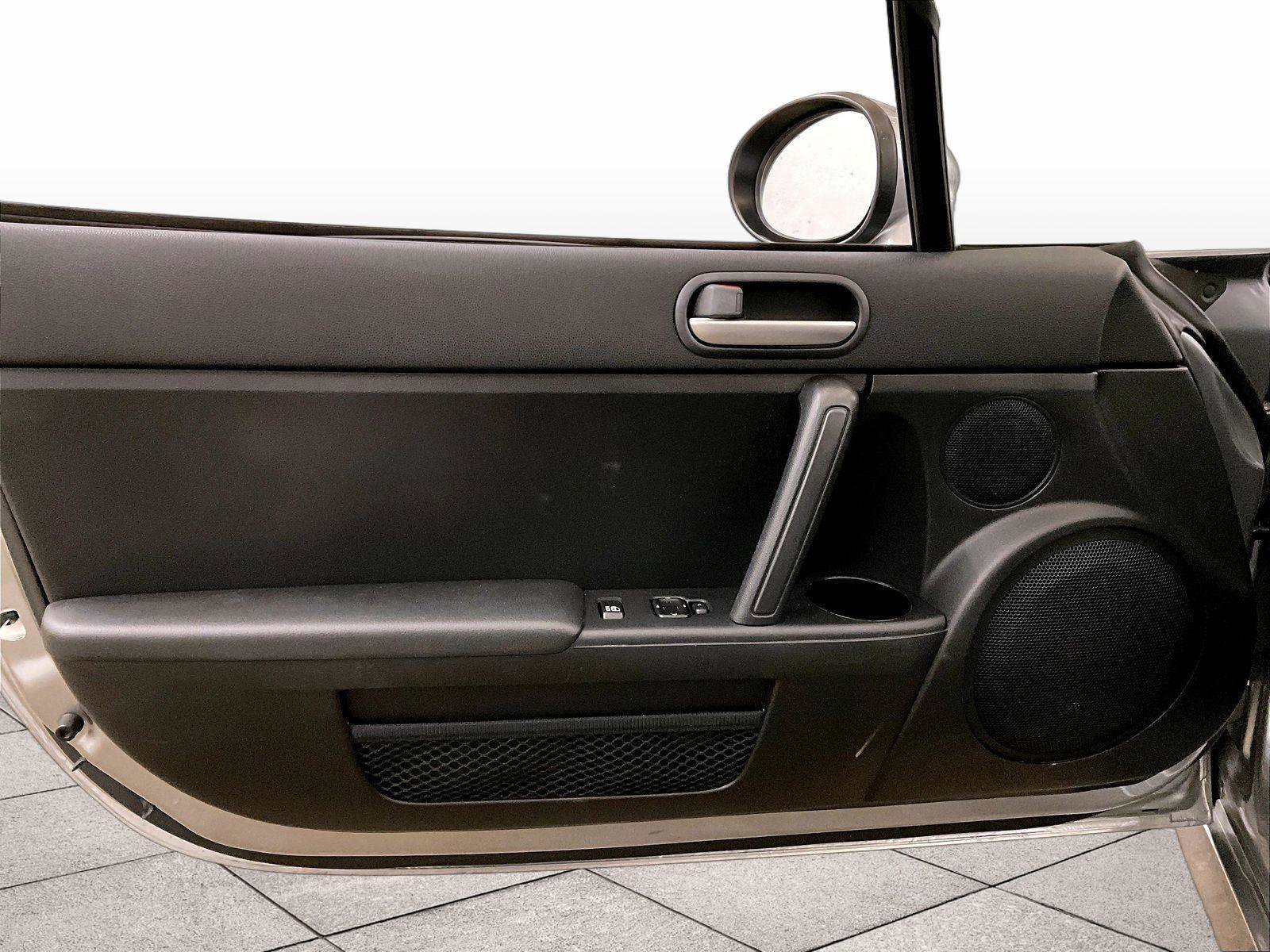 Used 2010 MAZDA MX-5 Miata Touring RWD image 22