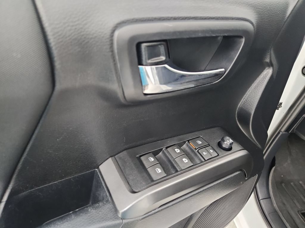Used 2019 Toyota Tacoma TRD Off-Road AWD/4WD image 23