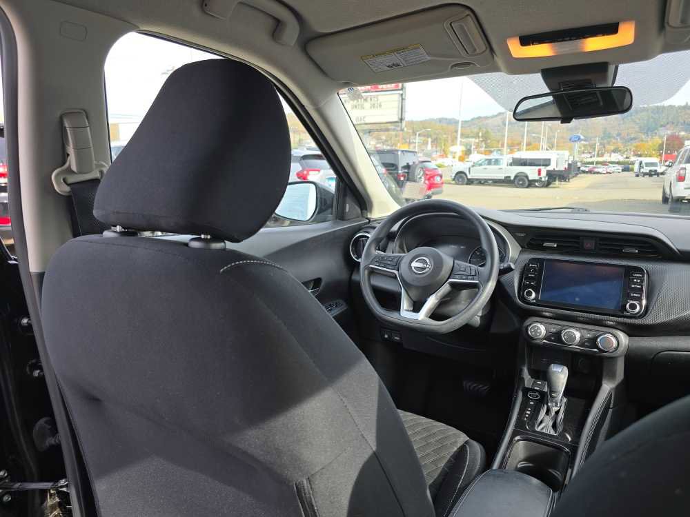 Used 2023 Nissan Kicks SV image 10