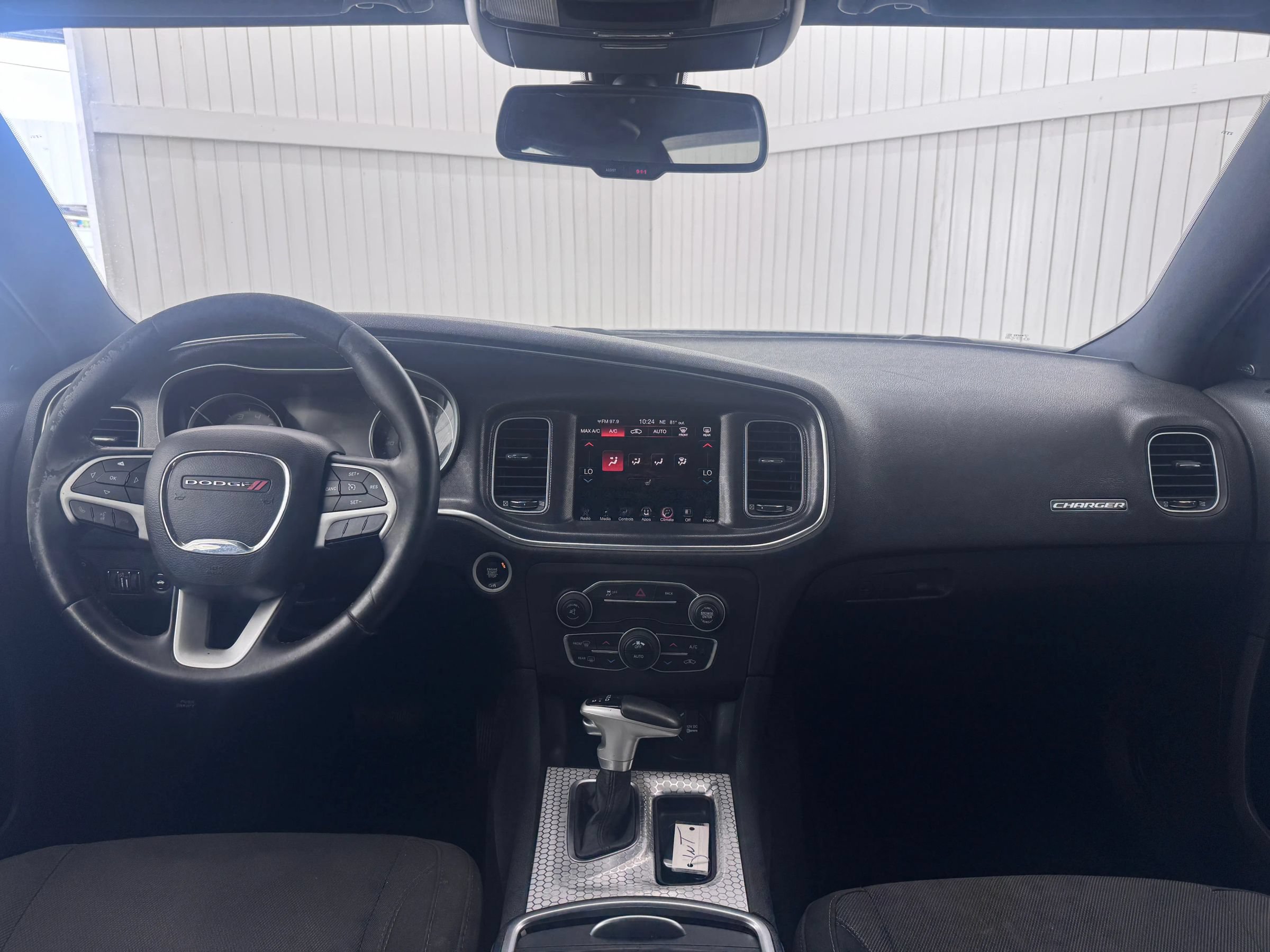 Used 2016 Dodge Charger SXT RWD image 17