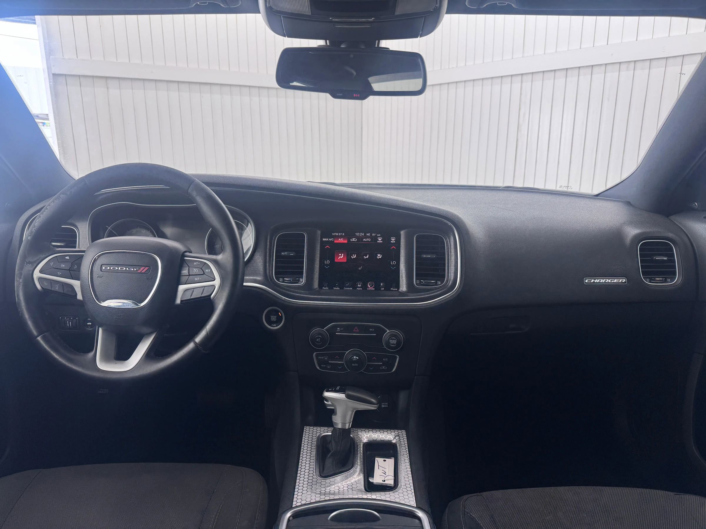 Used 2016 Dodge Charger SXT image 17