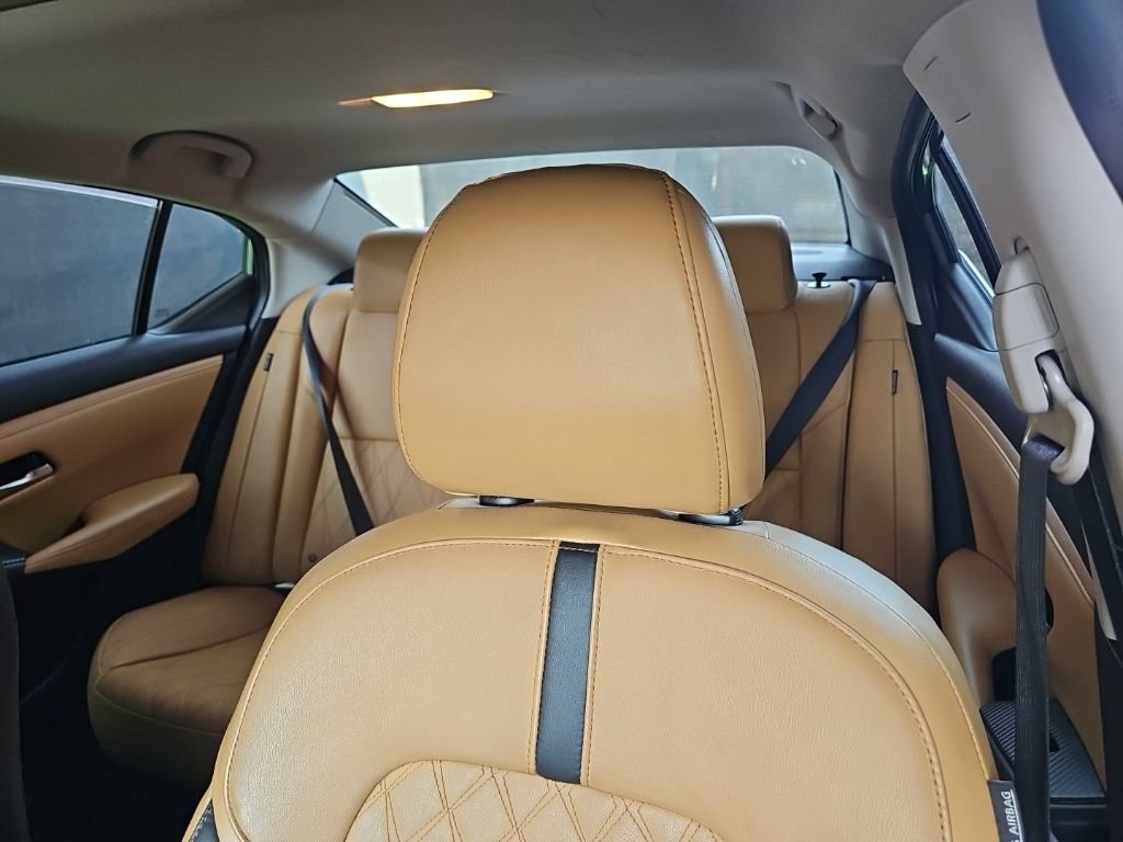 Used 2020 Nissan Sentra SV w/ SV Premium Package FWD image 13