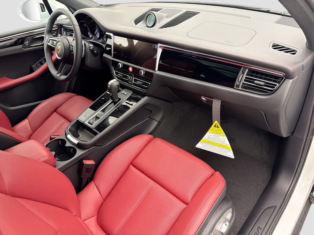 Used 2026 Porsche Macan AWD/4WD image 20