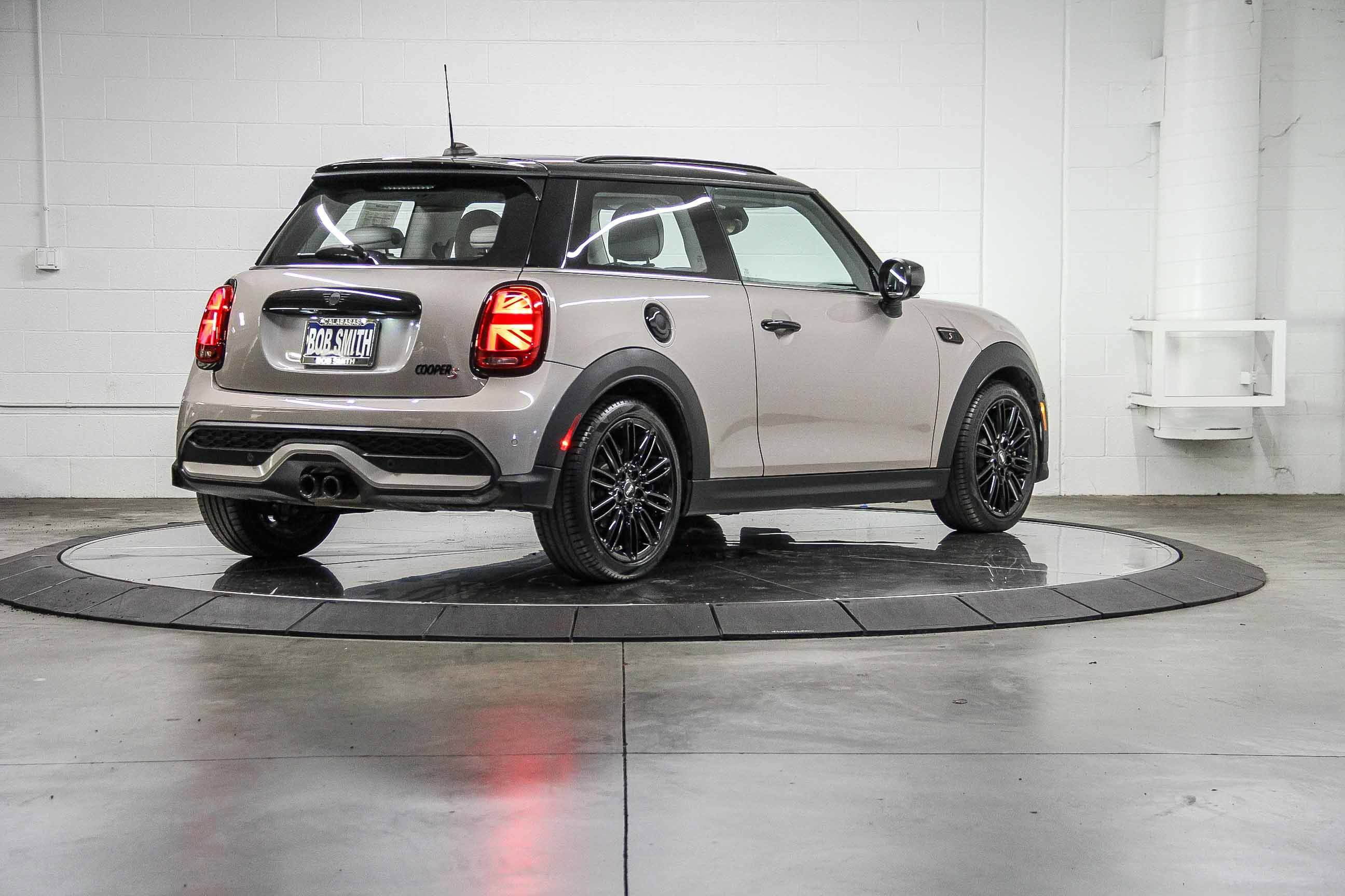 Used 2023 MINI Cooper S FWD image 6