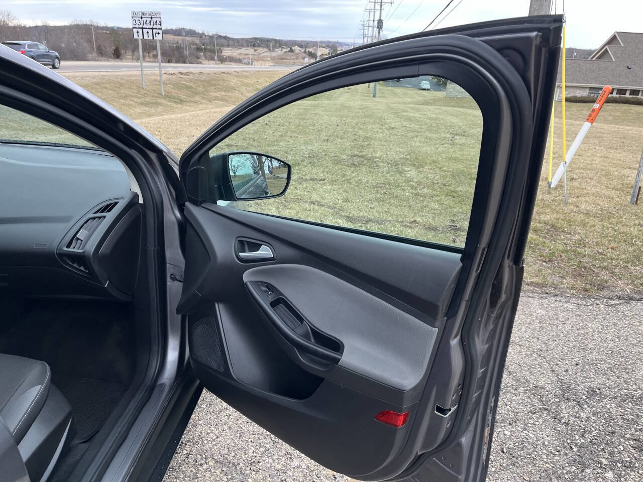 Used 2013 Ford Focus SE image 32