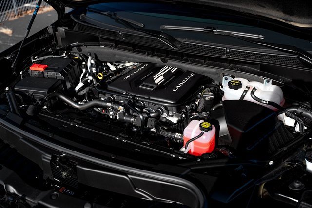 Used 2025 Cadillac Escalade V image 9