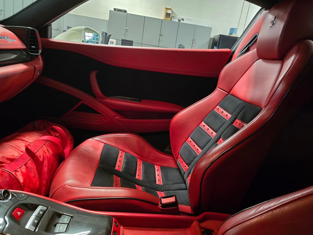 Used 2015 Ferrari 458 Spider RWD image 31