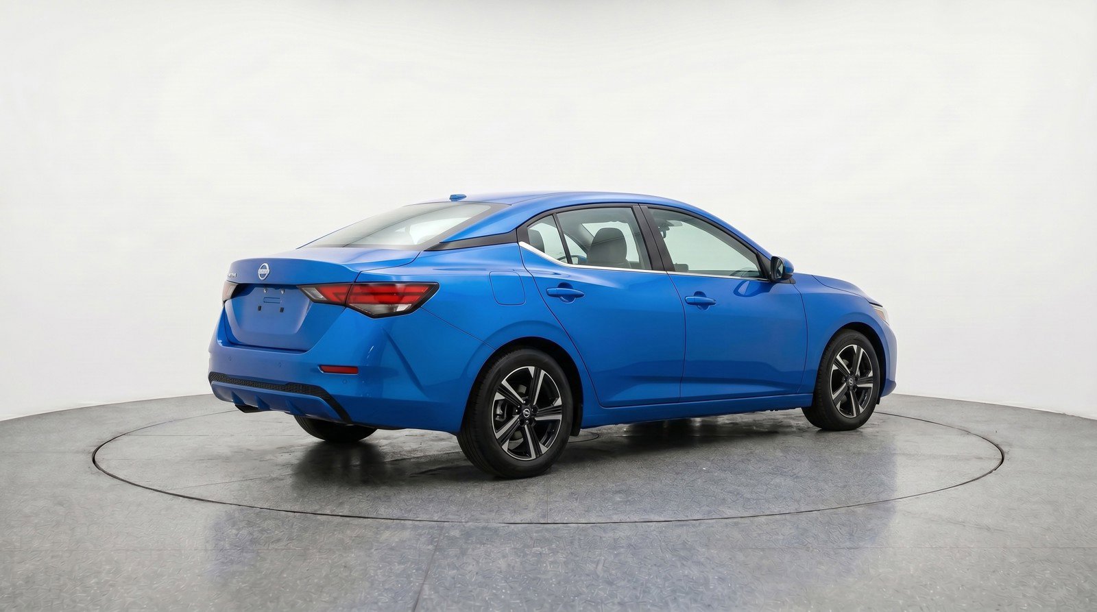 Used 2025 Nissan Sentra SV FWD image 9