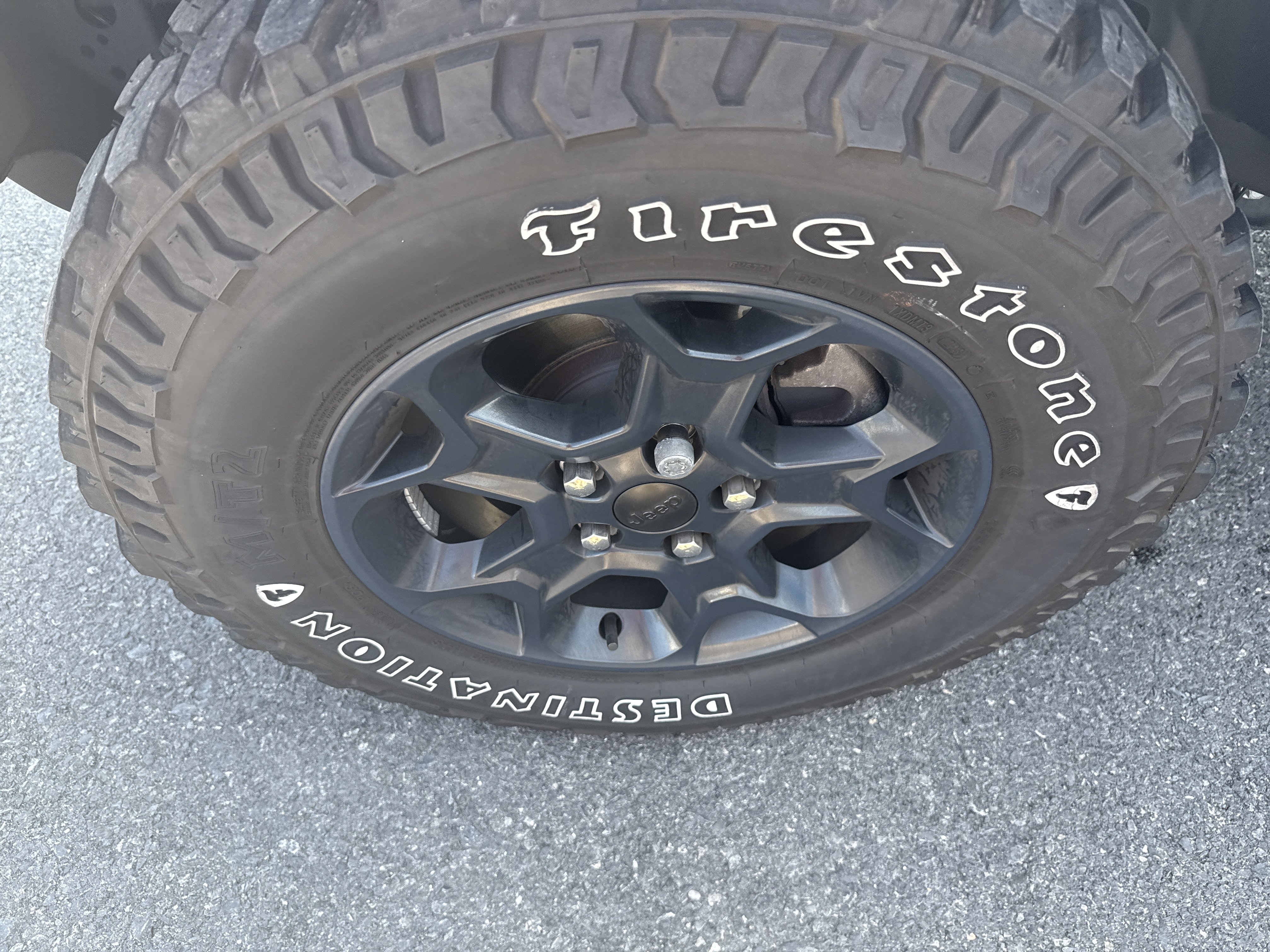 Used 2023 Jeep Wrangler Unlimited w/ Sun & Screen Package AWD/4WD image 10