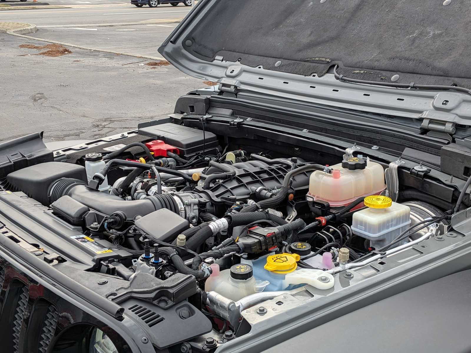 Used 2022 Jeep Wrangler Unlimited Sport image 25