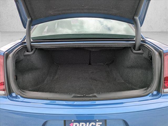 Used 2023 Chrysler 300 Touring w/ Sport Appearance Package image 7