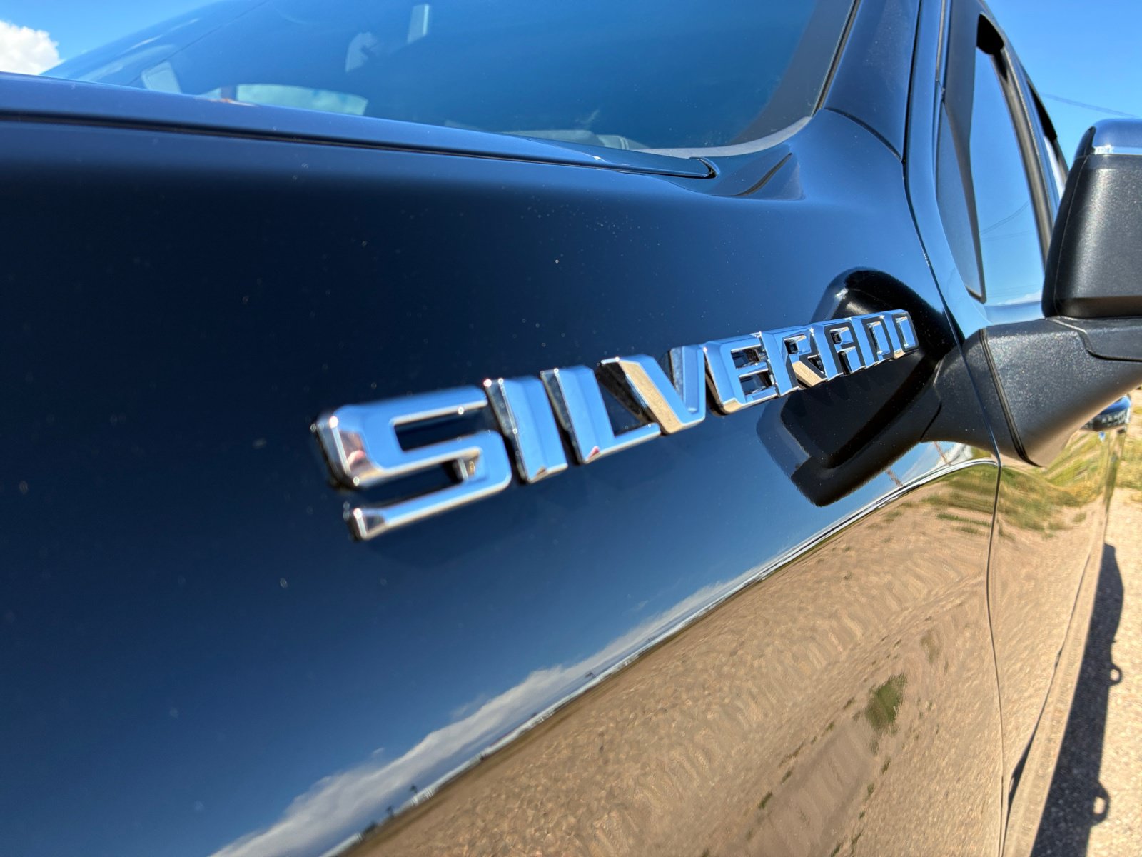 Used 2024 Chevrolet Silverado 1500 LT AWD/4WD image 23