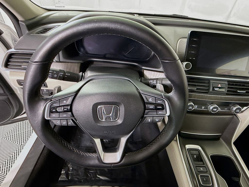 Used 2018 Honda Accord Touring image 21