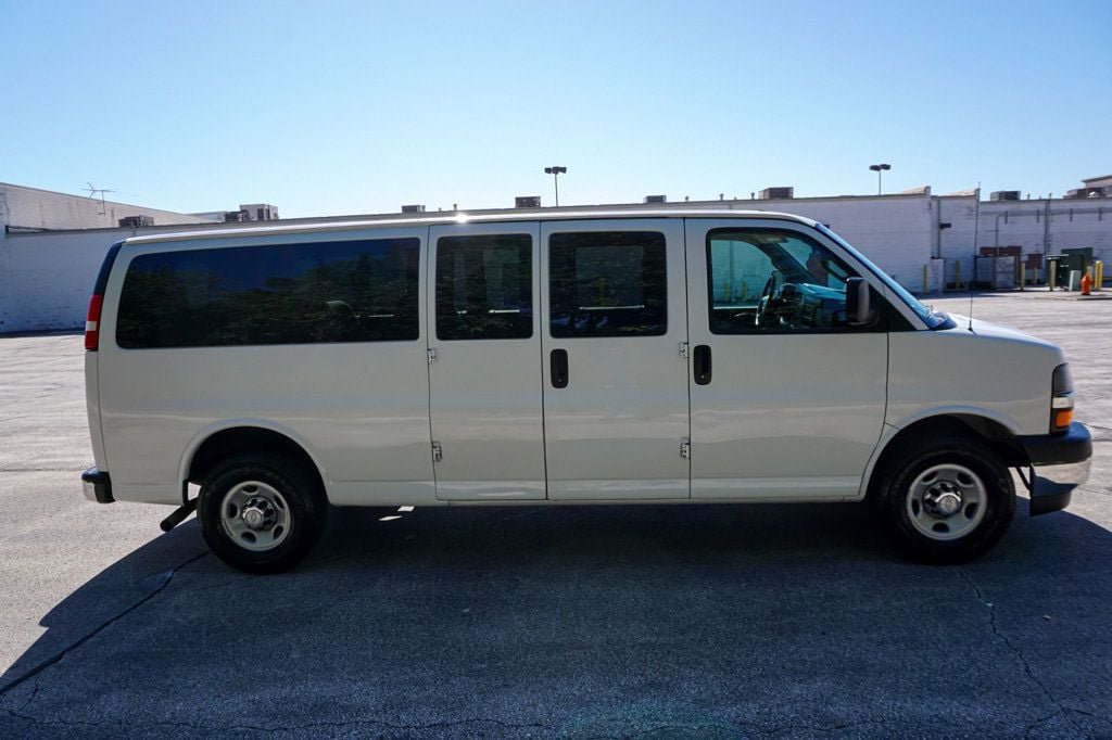 Used 2017 Chevrolet Express 3500 LT w/ LT Preferred Equipment Group RWD image 42