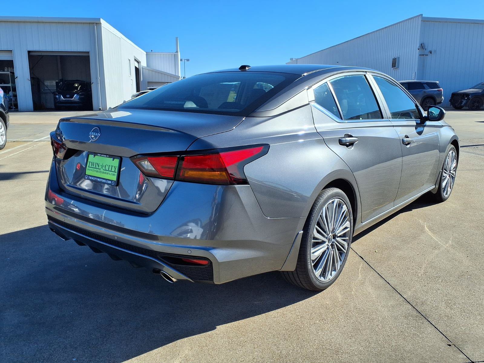 New 2026 Nissan Altima 2.5 SV w/ SV Premium Package FWD image 4
