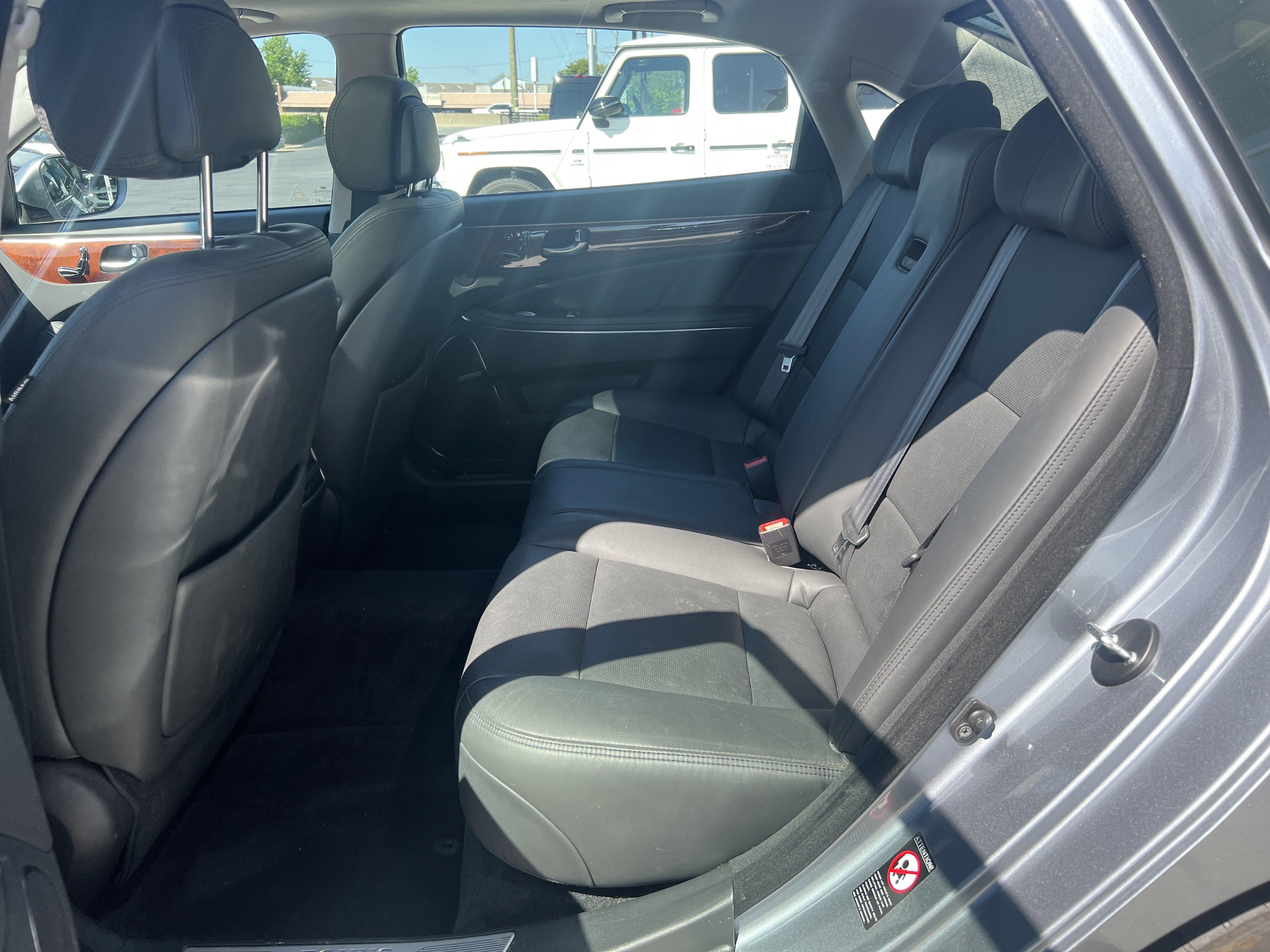 Used 2014 Hyundai Equus Signature RWD image 32
