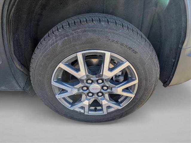 Used 2023 GMC Acadia SLT image 9