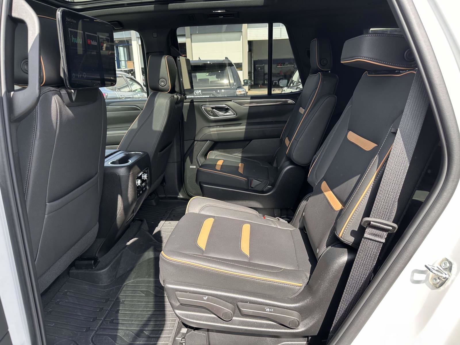 Used 2023 GMC Yukon AT4 AWD/4WD image 14