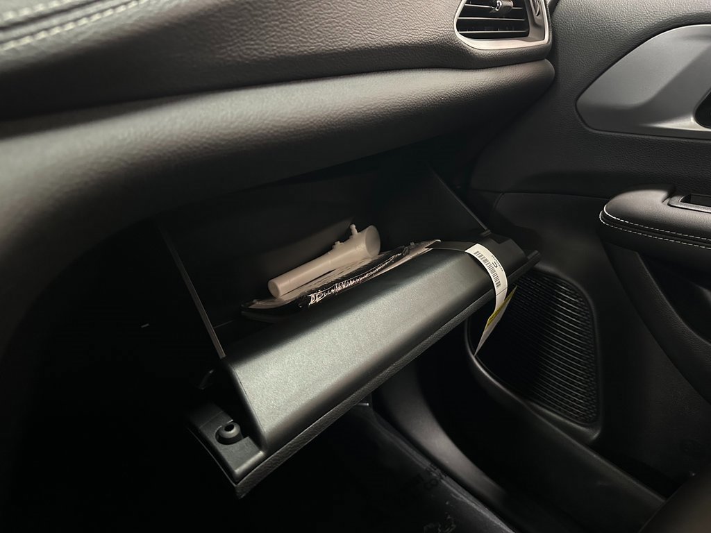 New 2026 Chrysler Pacifica Select image 35