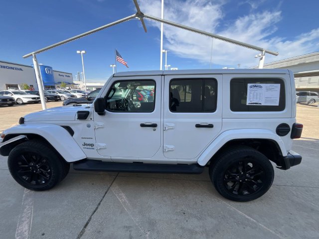 Used 2021 Jeep Wrangler Unlimited Sahara w/ Cold Weather Group AWD/4WD image 7
