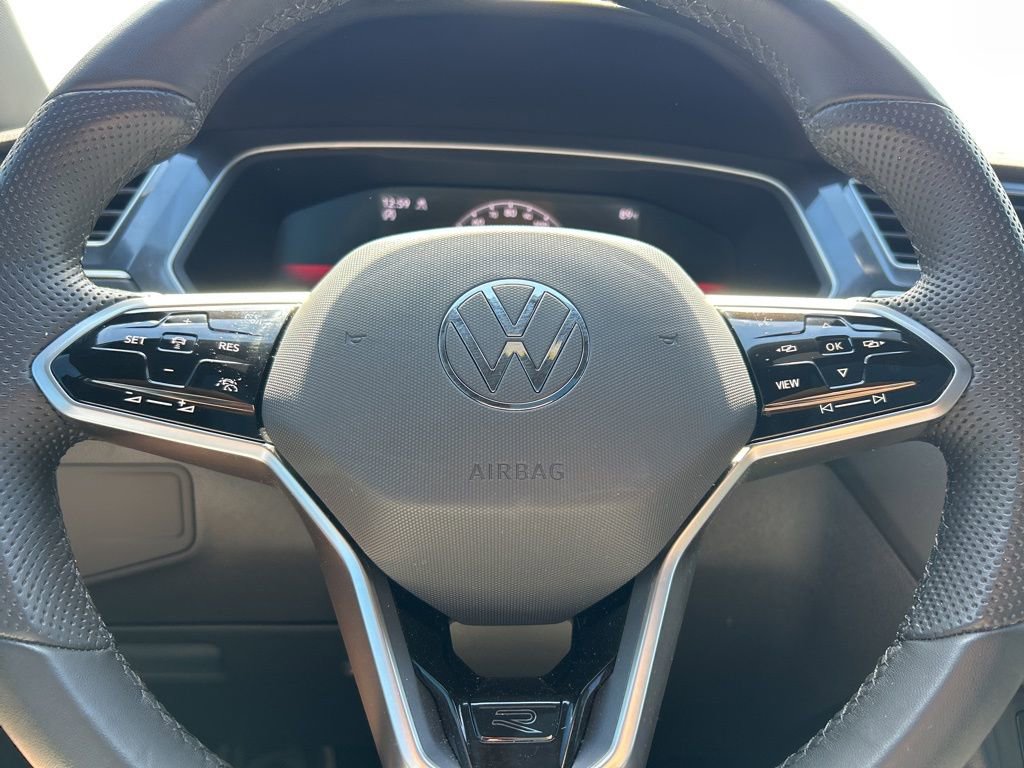 Certified 2024 Volkswagen Tiguan SE R-Line image 18